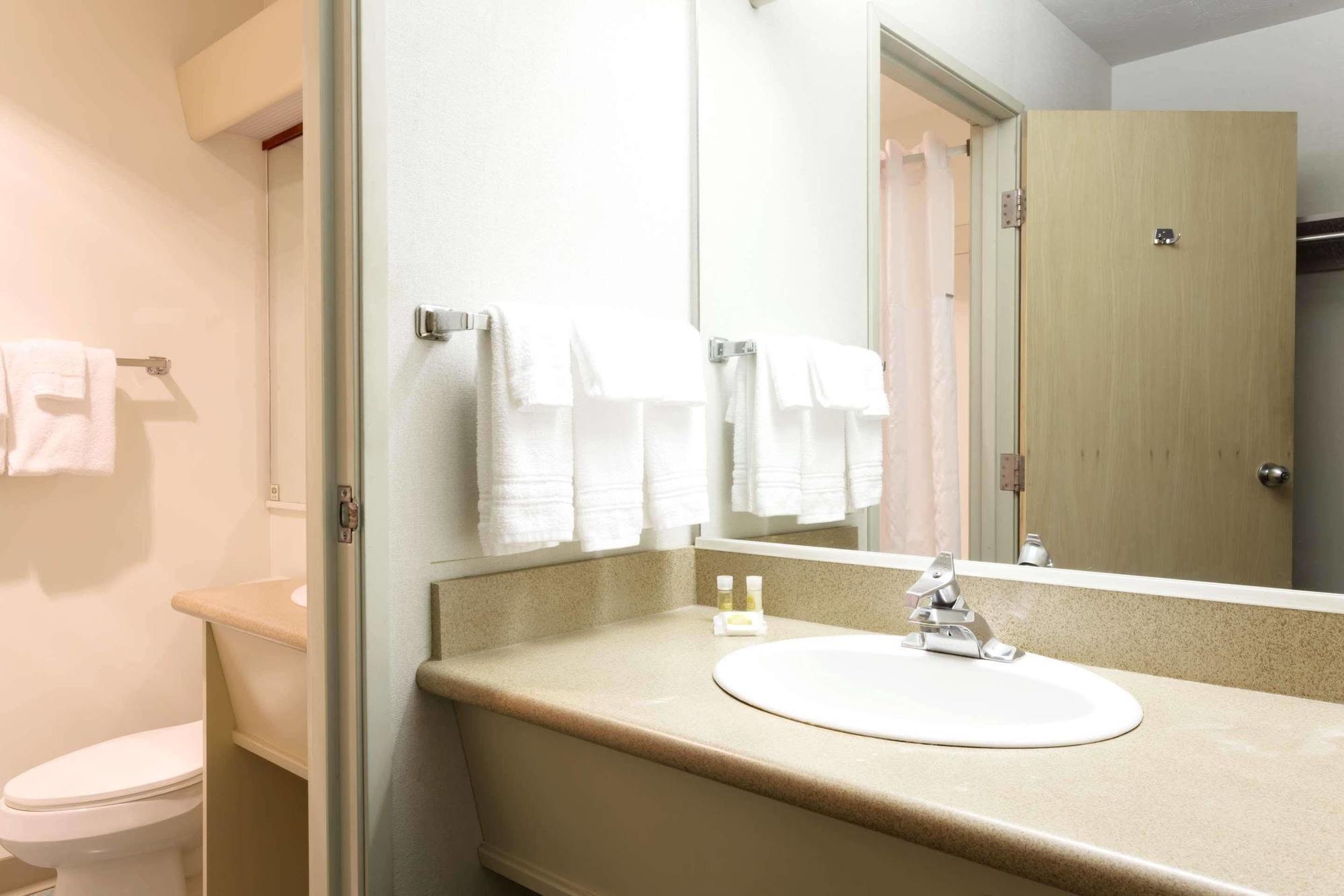 Days Inn By Wyndham Eugene Downtown/University Ngoại thất bức ảnh